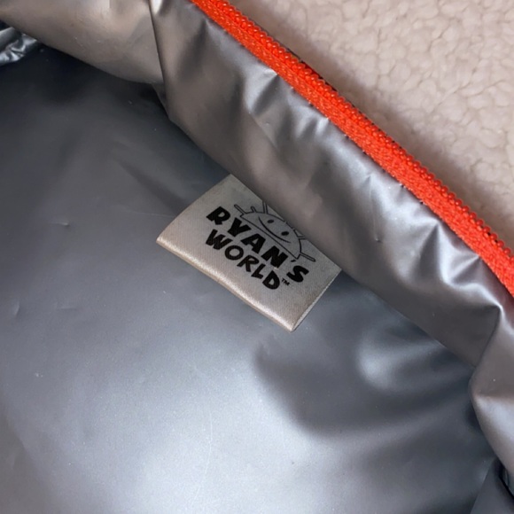 “Ryan’s World” Lunch Box - Picture 6 of 6